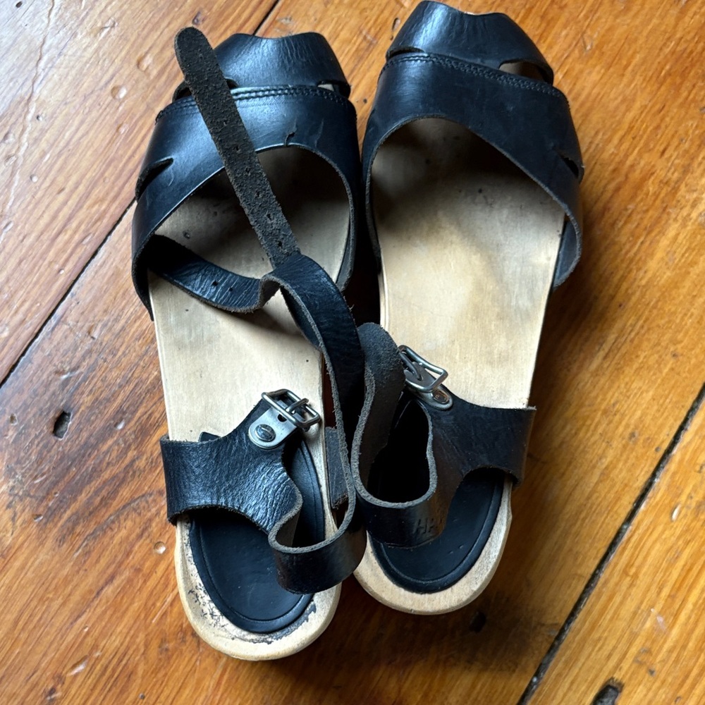 Swedish Hasbeens Black Leather Mules - Picture 9 of 9